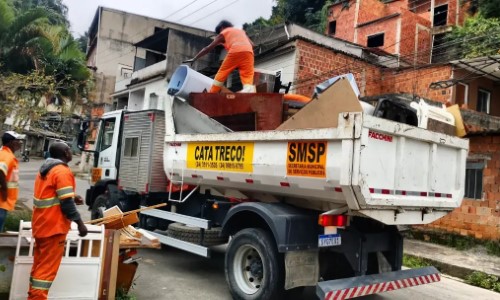 Caminhão Cata-Treco atende mais quatro bairros de VR nesta semana